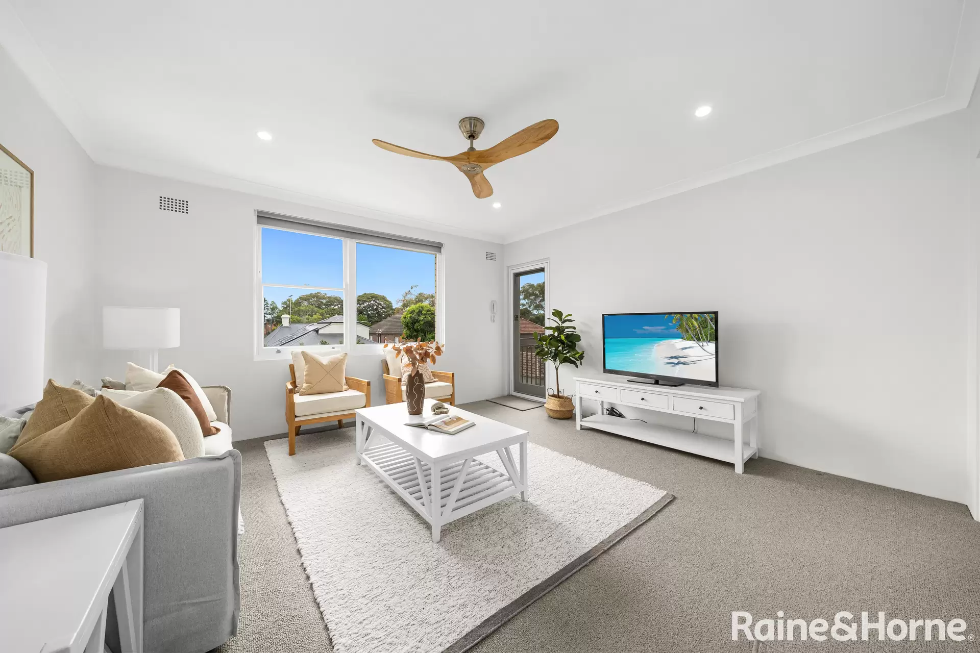 12/26 Lugar Street, Bronte Sold by Raine & Horne Randwick | Coogee | Clovelly - image 1