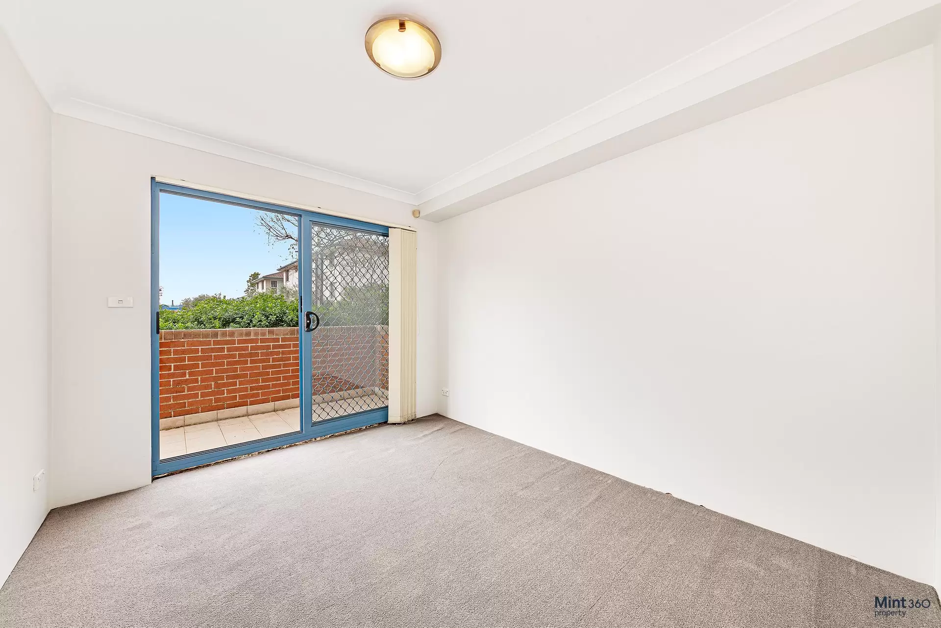 1/64 Anzac Parade, Kensington Leased by Raine & Horne Randwick | Coogee | Clovelly - image 1