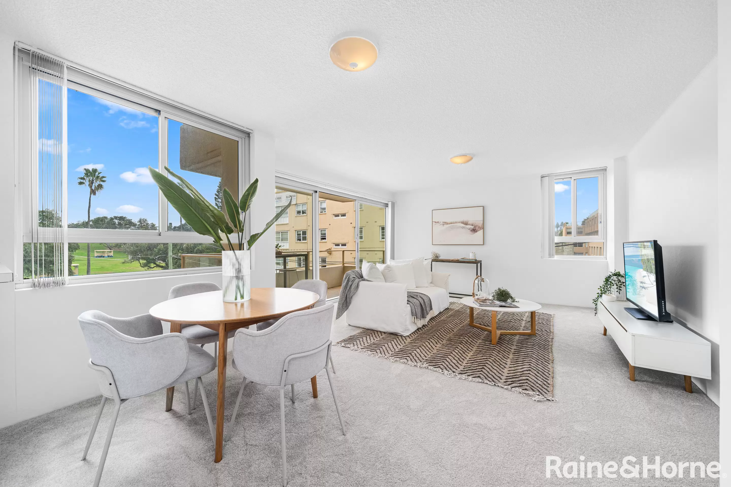 2/120 Beach Street, Coogee Sold by Raine & Horne Randwick | Coogee | Clovelly - image 1