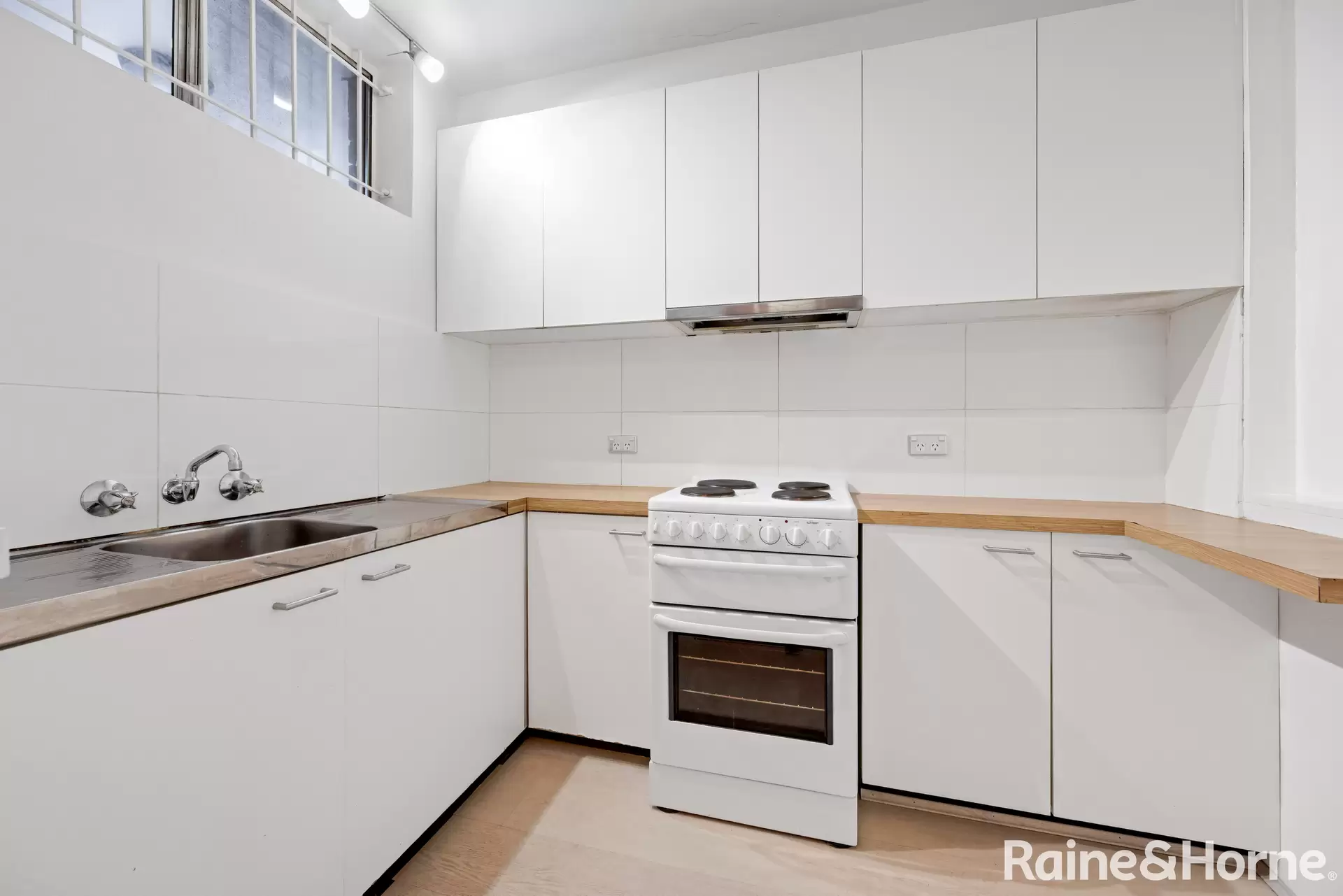 4/122-130 Arthur Street, Surry Hills Leased by Raine & Horne Randwick | Coogee | Clovelly - image 1