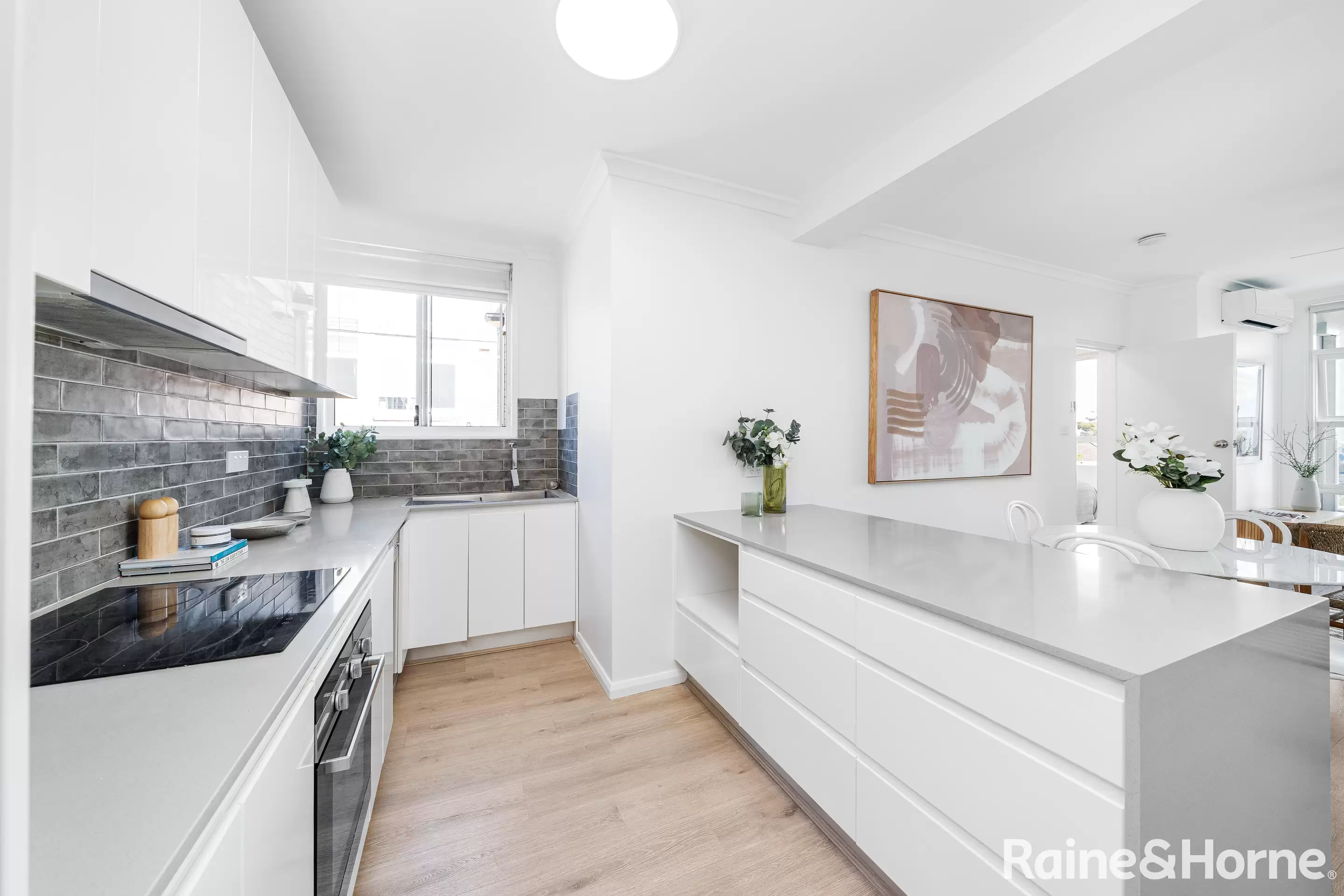 11/97-99 Wentworth Street, Randwick Sold by Raine & Horne Randwick | Coogee | Clovelly - image 2