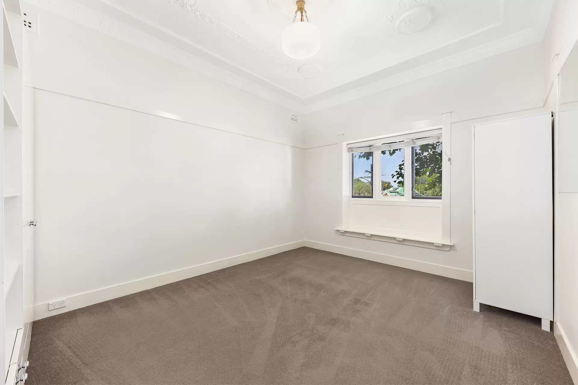 8/2A Milroy Avenue, Kensington Leased by Raine & Horne Randwick | Coogee | Clovelly - image 1