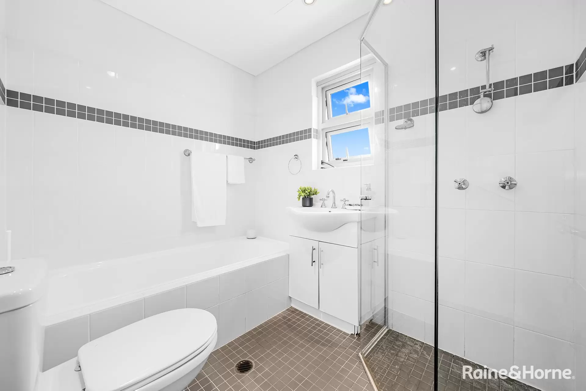 3/34 Avoca Street, Randwick Leased by Raine & Horne Randwick | Coogee | Clovelly - image 1