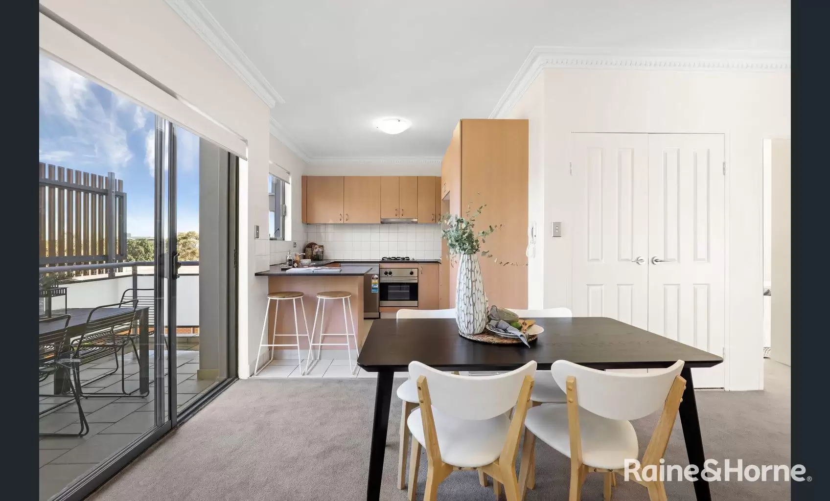 21/6a Cowper Street, Randwick For Lease by Raine & Horne Randwick | Coogee | Clovelly - image 2