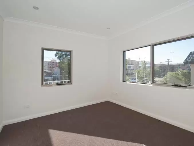 4/1A Harbourne Road, Kingsford Leased by Raine & Horne Randwick | Coogee | Clovelly - image 3