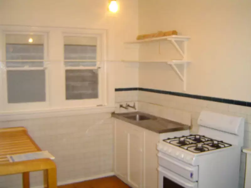 10 Ebley Street, Bondi Junction Leased by Raine & Horne Randwick | Coogee | Clovelly - image 1