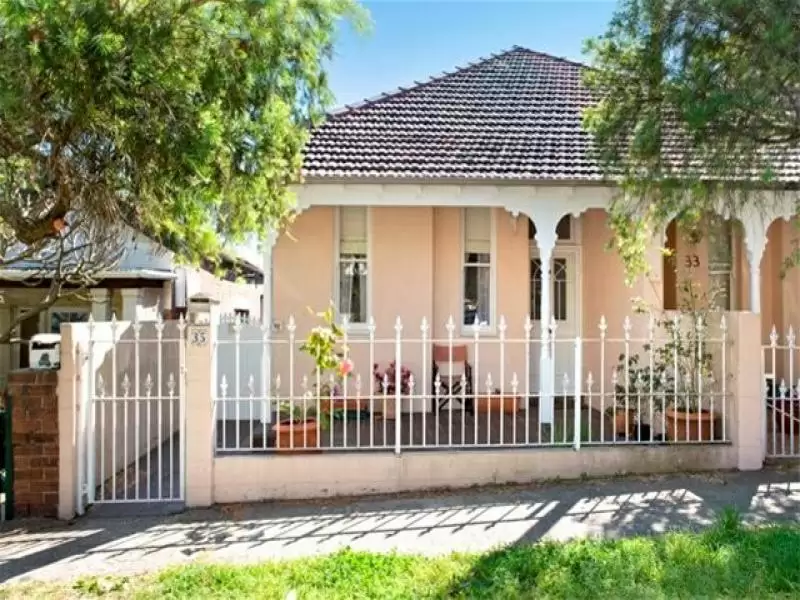 35 Henry Street, Waverley Leased by Raine & Horne Randwick | Coogee | Clovelly - image 1