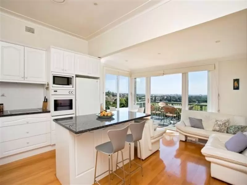 35 Henry Street, Waverley Leased by Raine & Horne Randwick | Coogee | Clovelly - image 3