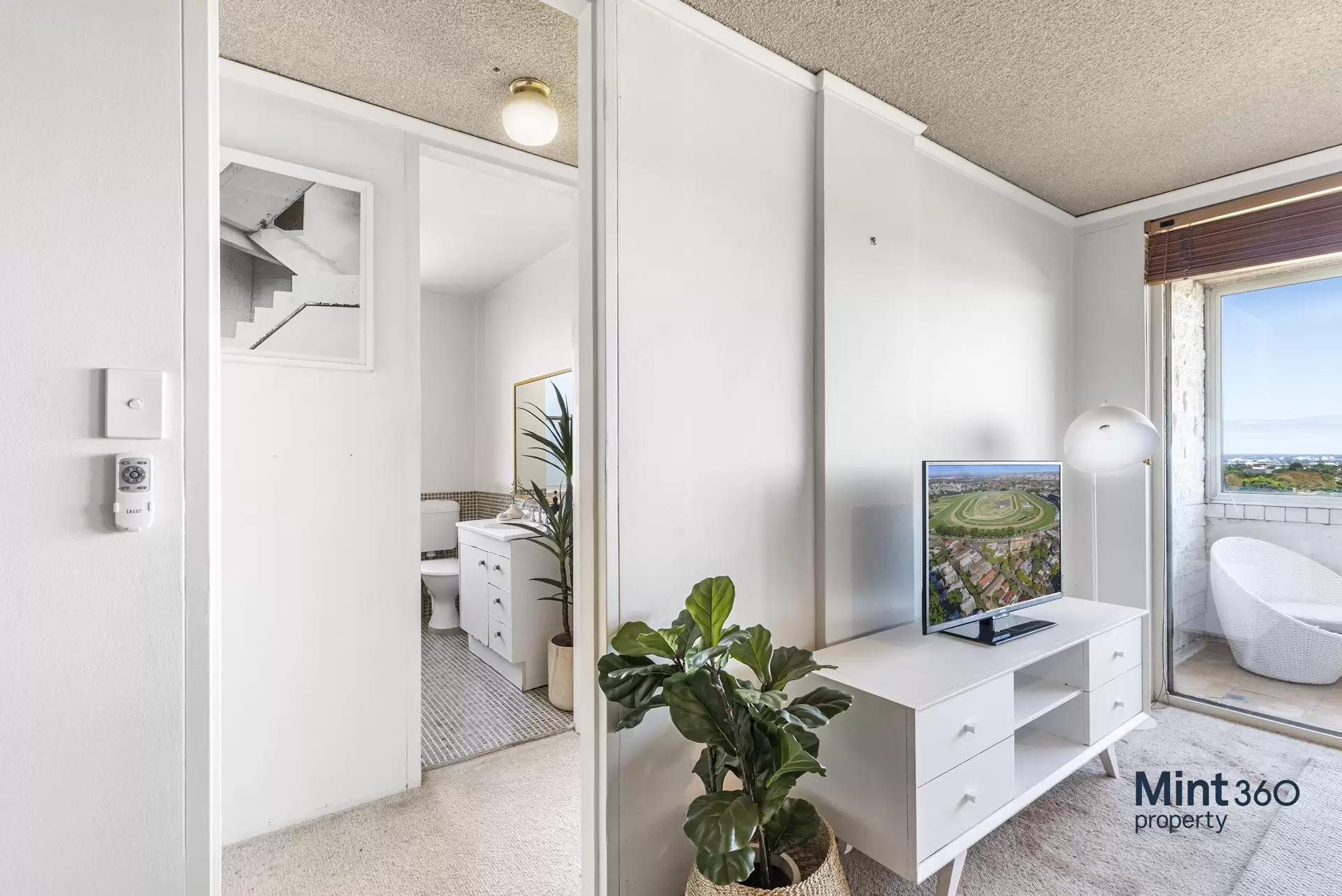 8B/94-96 Alison Road, Randwick Sold by Raine & Horne Randwick | Coogee | Clovelly - image 1