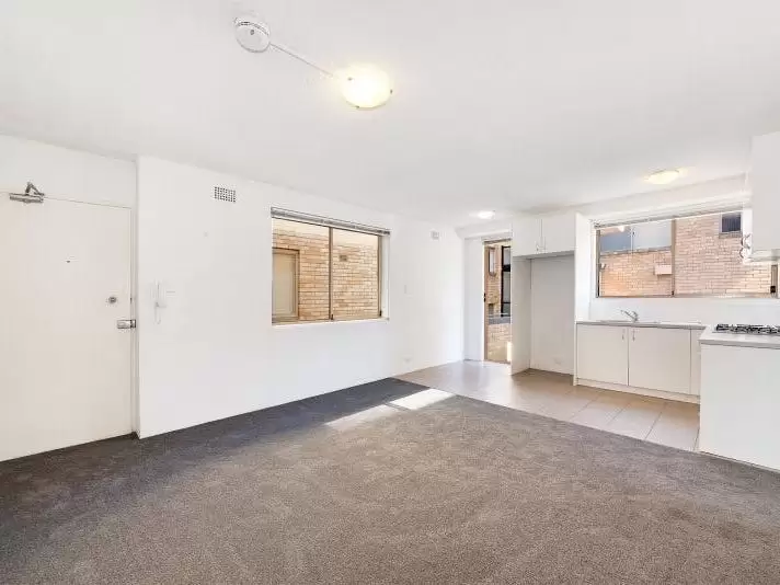 8/36 Brittain Crescent, Hillsdale Leased by Raine & Horne Randwick | Coogee | Clovelly - image 2
