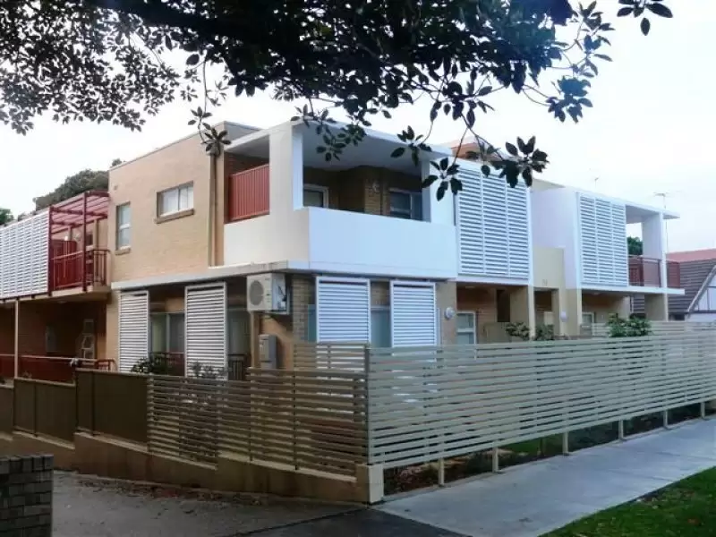 79 Arden Street, Coogee Leased by Raine & Horne Randwick | Coogee | Clovelly - image 2