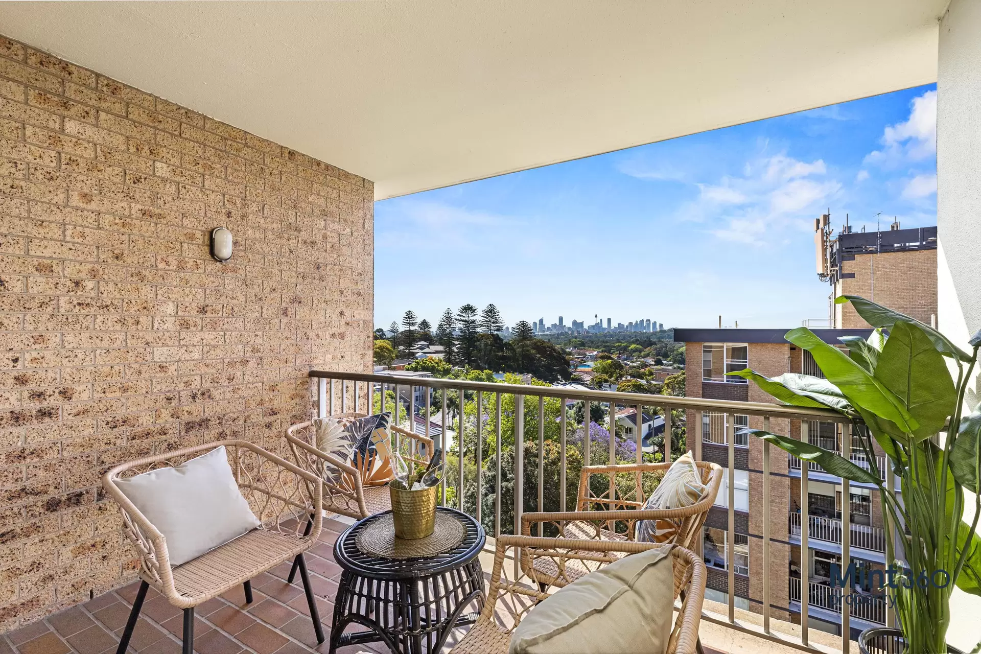 702/16 Roscrea Avenue, Randwick Sold by Raine & Horne Randwick | Coogee | Clovelly