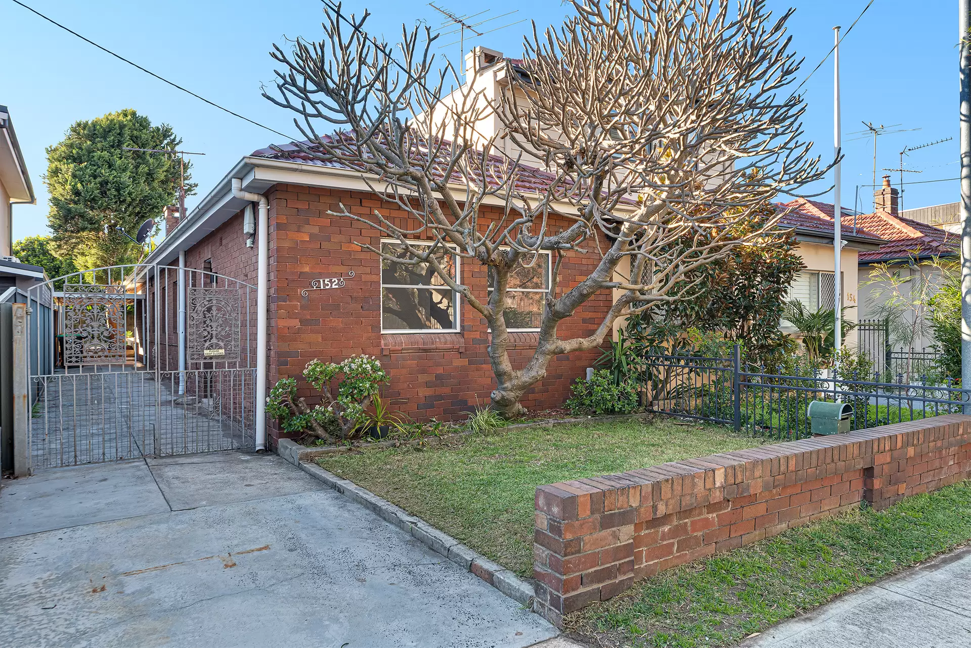 152 Paine Street, Maroubra Leased by Raine & Horne Randwick | Coogee | Clovelly - image 1