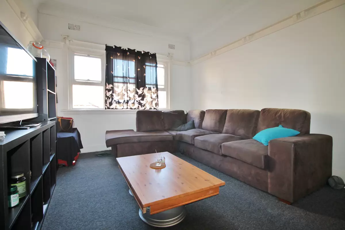 6/10 Ebley Street, Bondi Junction Leased by Raine & Horne Randwick | Coogee | Clovelly - image 2