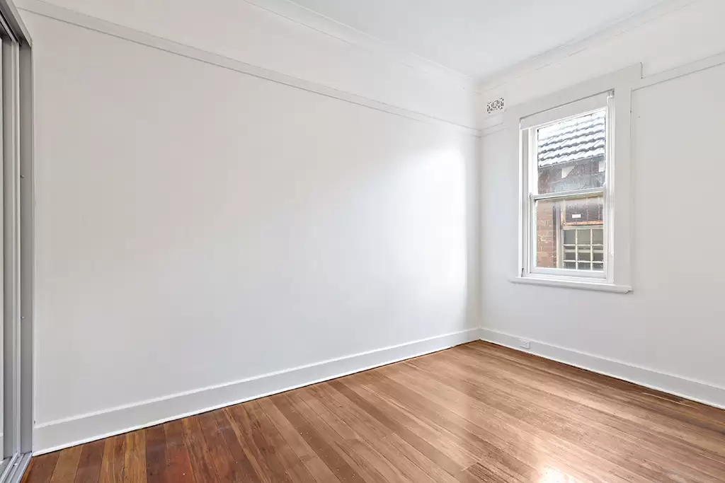 2/129 Bondi Road, Bondi Leased by Raine & Horne Randwick | Coogee | Clovelly - image 4