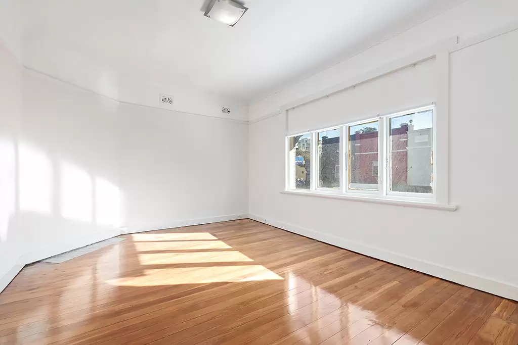 2/129 Bondi Road, Bondi Leased by Raine & Horne Randwick | Coogee | Clovelly - image 2