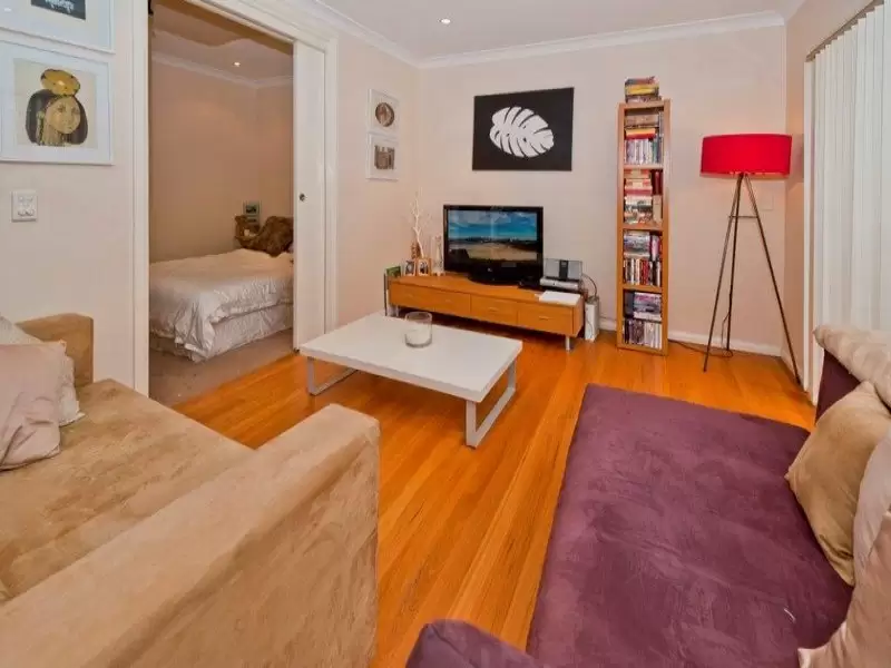 11/79 Arden, Coogee Leased by Raine & Horne Randwick | Coogee | Clovelly - image 1