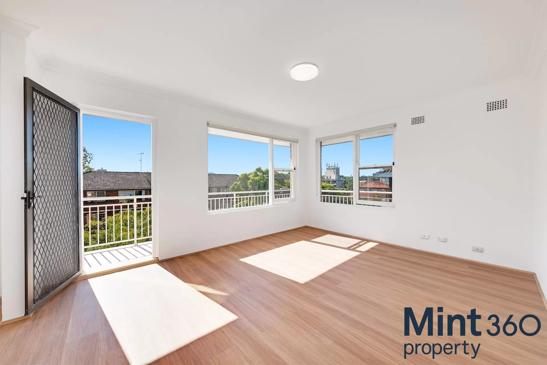 S61B/75 Belmore Road, Randwick Leased by Raine & Horne Randwick | Coogee | Clovelly - image 1