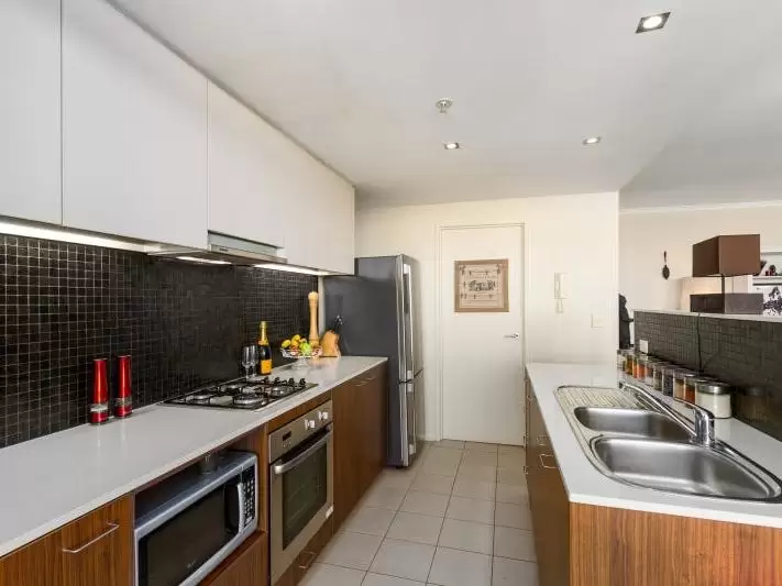 810/260 Bunnerong Road, Hillsdale Leased by Raine & Horne Randwick | Coogee | Clovelly - image 3