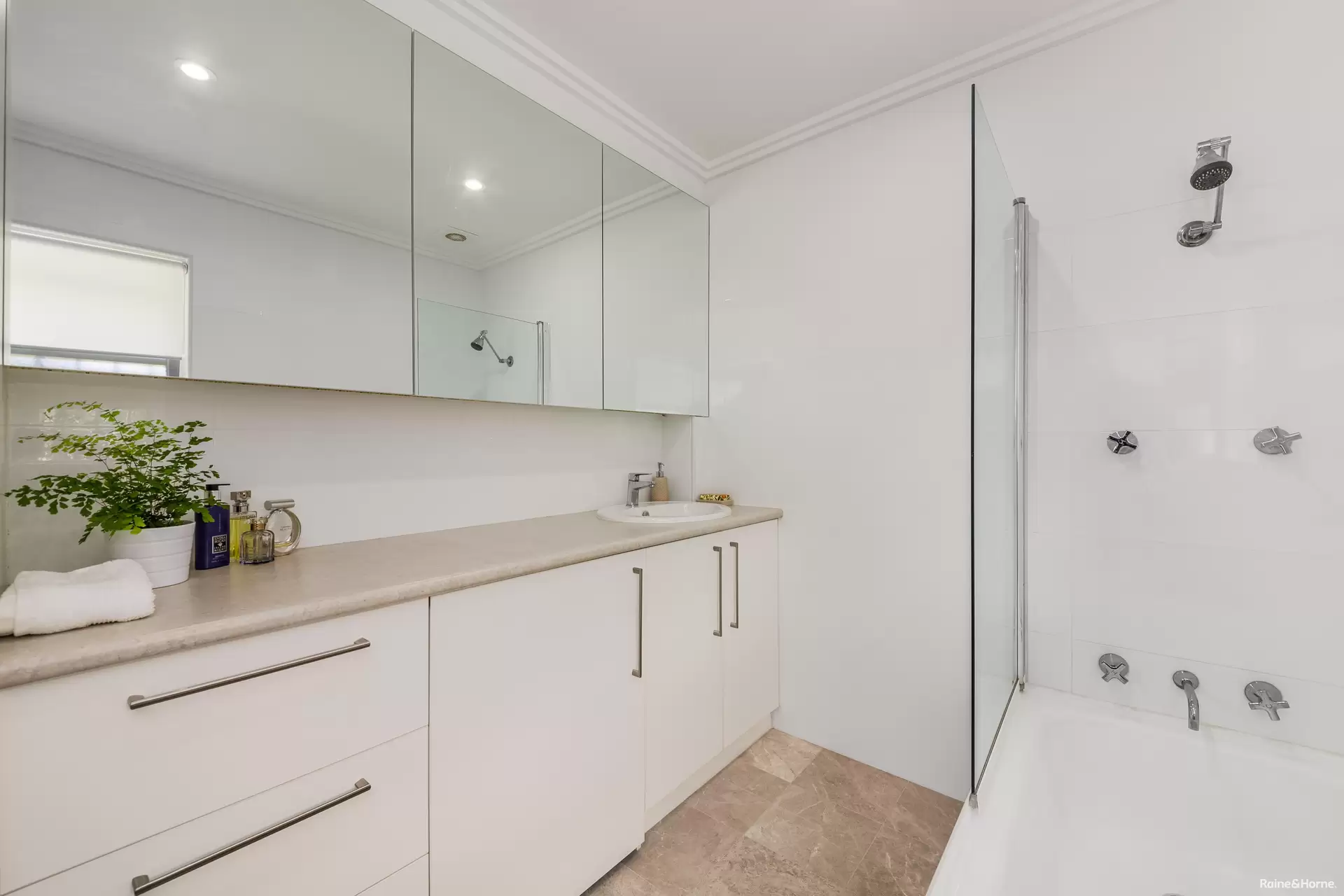 7/12 Grosvenor Street, Kensington Leased by Raine & Horne Randwick | Coogee | Clovelly - image 1